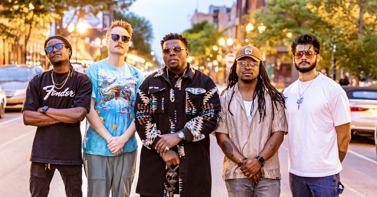 https://garciaschicago.live/wp-content/uploads/2025/06/HotLikeMars.jpg
