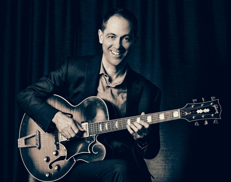 https://www.andybrownguitar.com/images/2023-homepage-v3.jpg